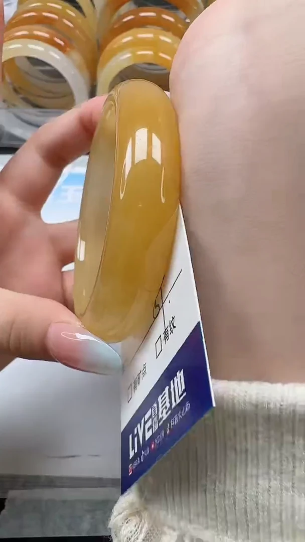 未镶嵌手镯石英质玉244