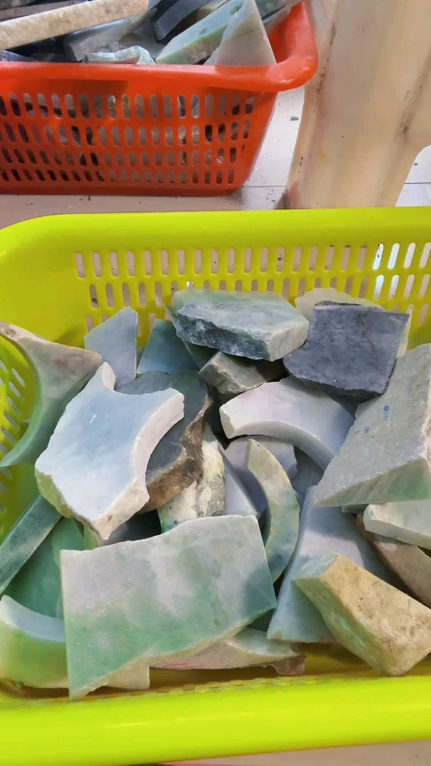 颈饰未镶嵌翡翠果*哈天然翡翠062