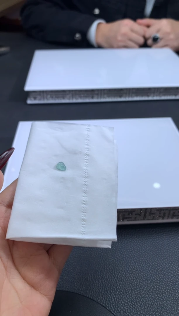 【闪购商品】定制翡翠未镶嵌翡翠