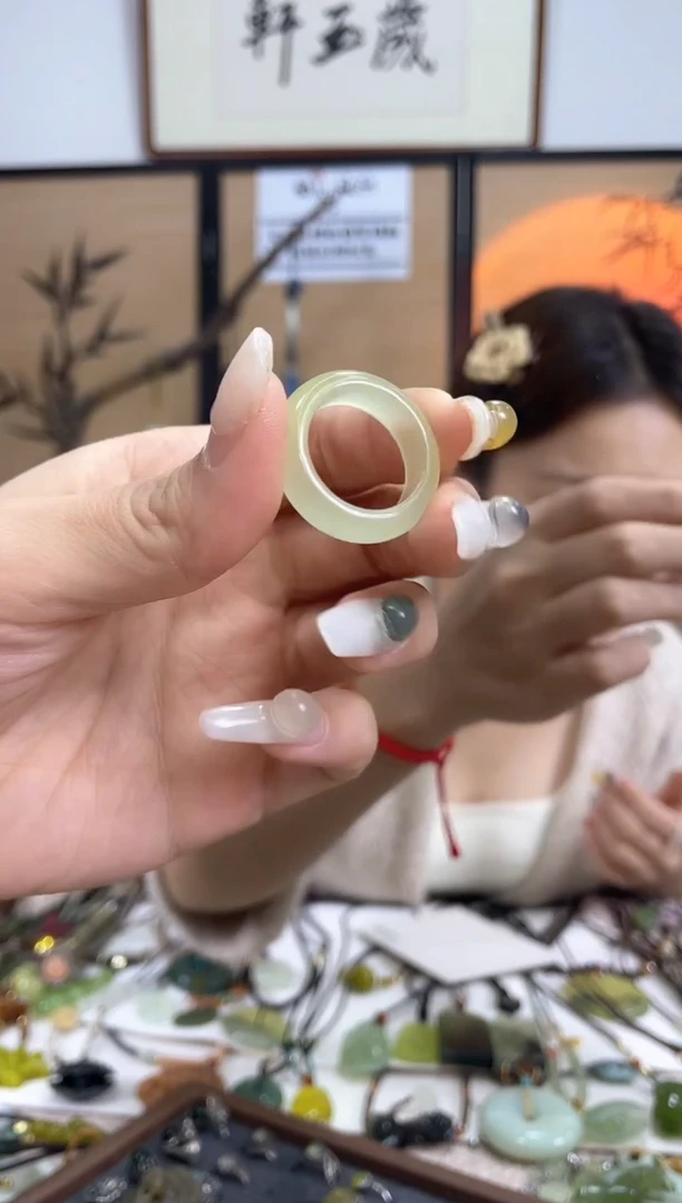 【闪购商品】岫玉戒圈未镶嵌多样性发货其中发一