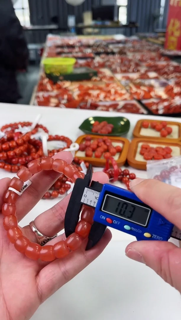 【闪购商品】南红玛瑙直切手串10+未镶嵌一个/条