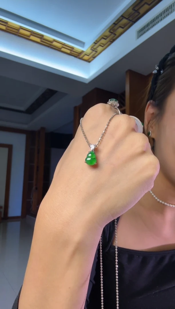 吊坠(不含链)未镶嵌翡翠天然翡翠吊坠