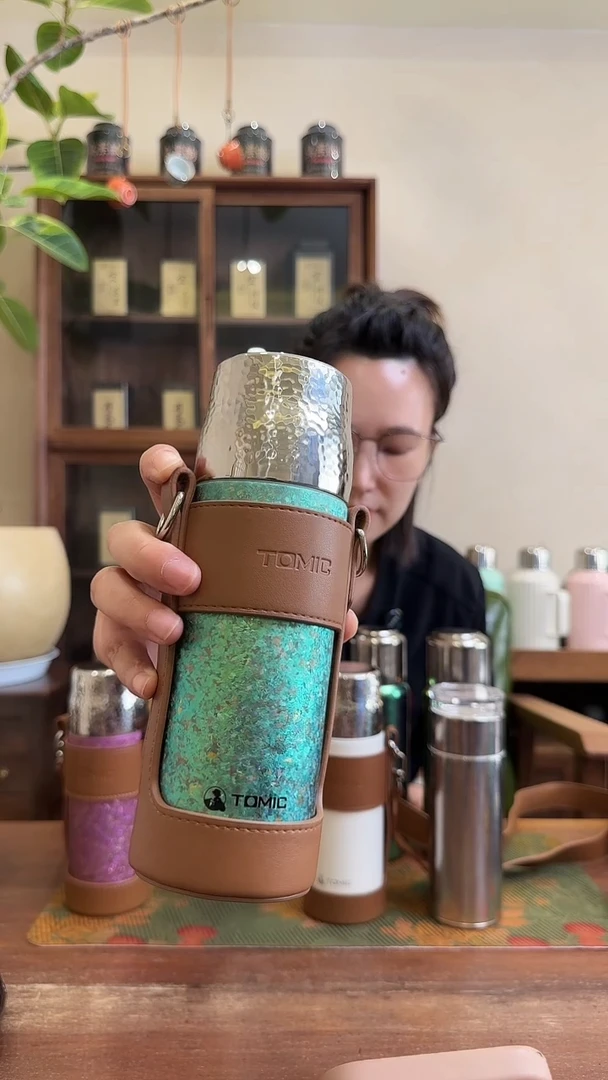 【特美刻】 tomic特美刻410ml 纯钛+杯刷 绿色