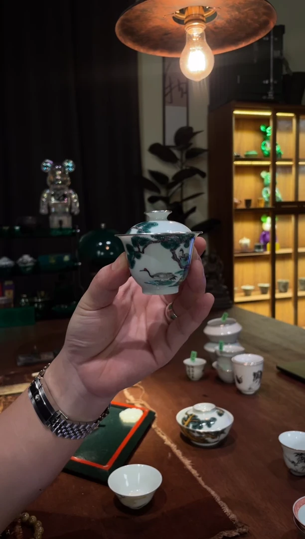 包银松树人物小盖碗