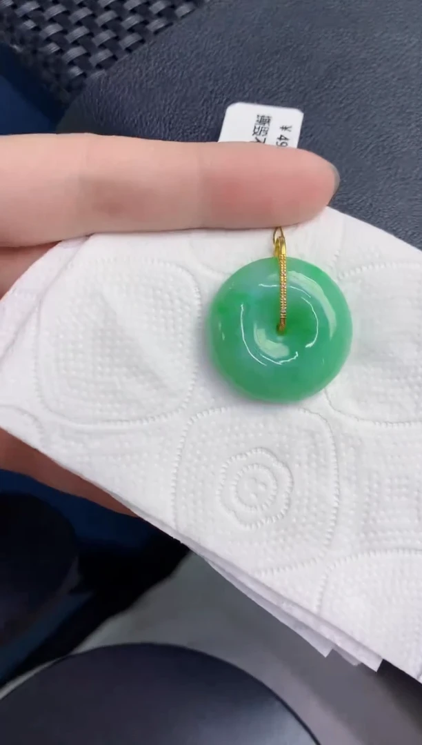 颈饰18K金镶嵌翡翠天然翡翠缅甸A货
