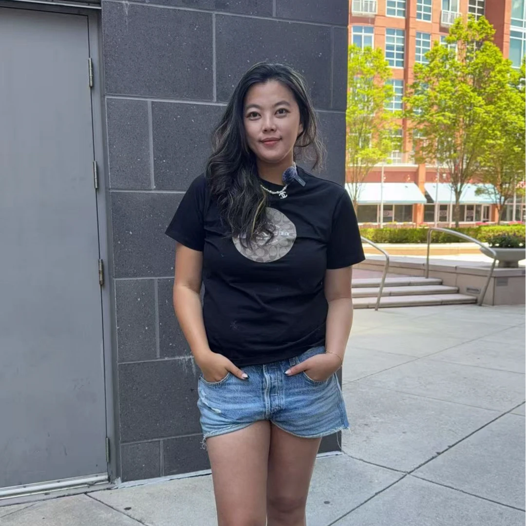 经典圆领T衫黑白两色