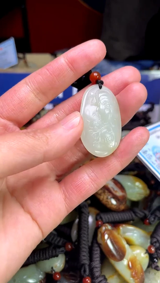 【闪购商品】和田玉颈饰未镶嵌1