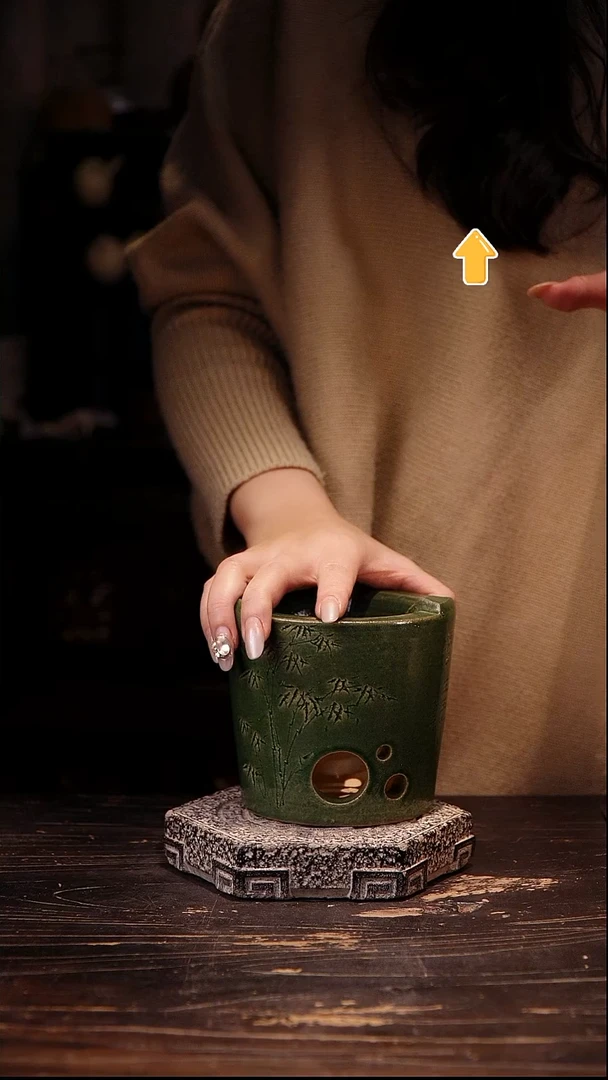 纯手工翡翠绿雕刻炉