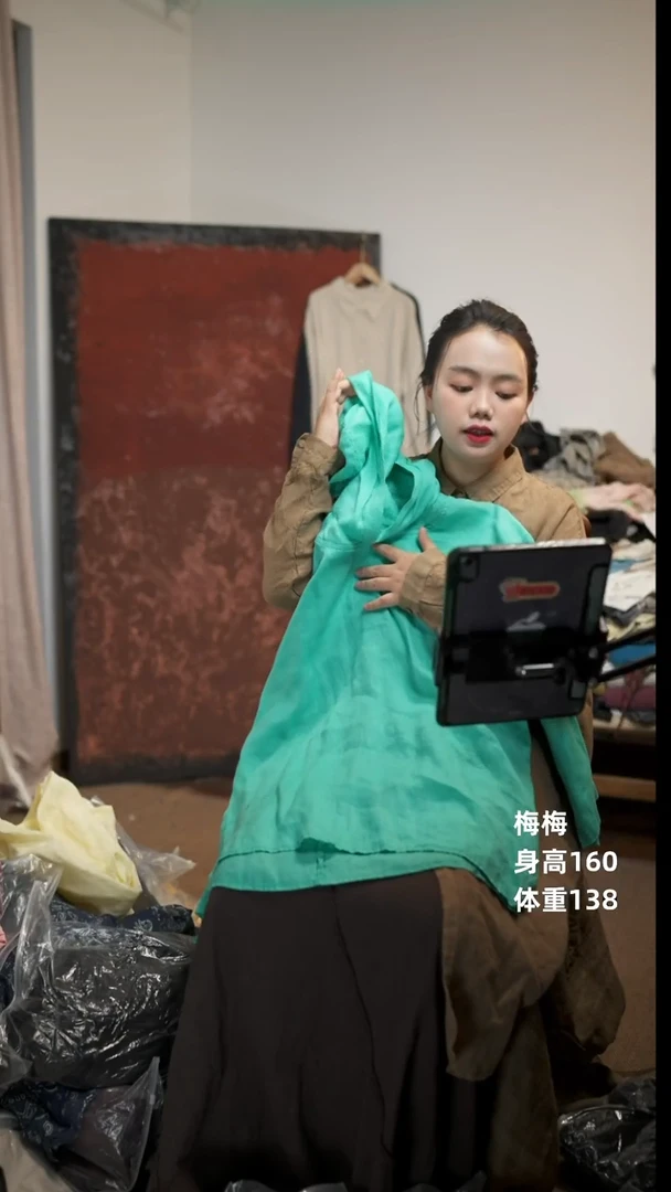 常规亚麻青绿帽衫上衣