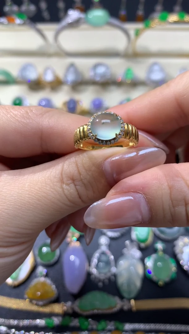 【闪购商品】翡翠颈饰18K金镶嵌戒指