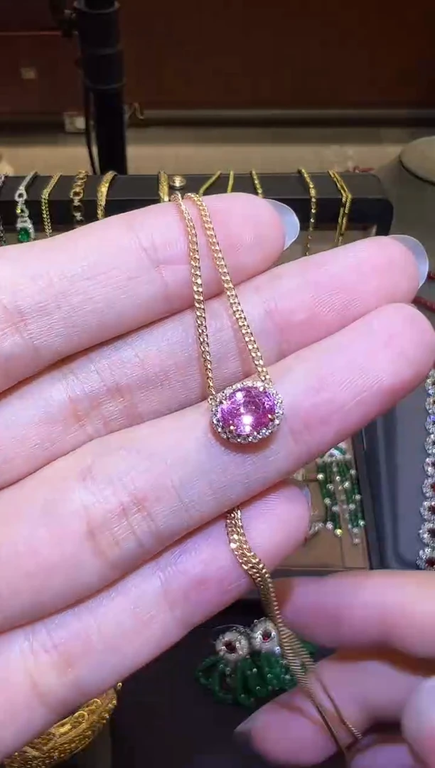 颈饰彩色蓝宝石18K金镶嵌1.18ct