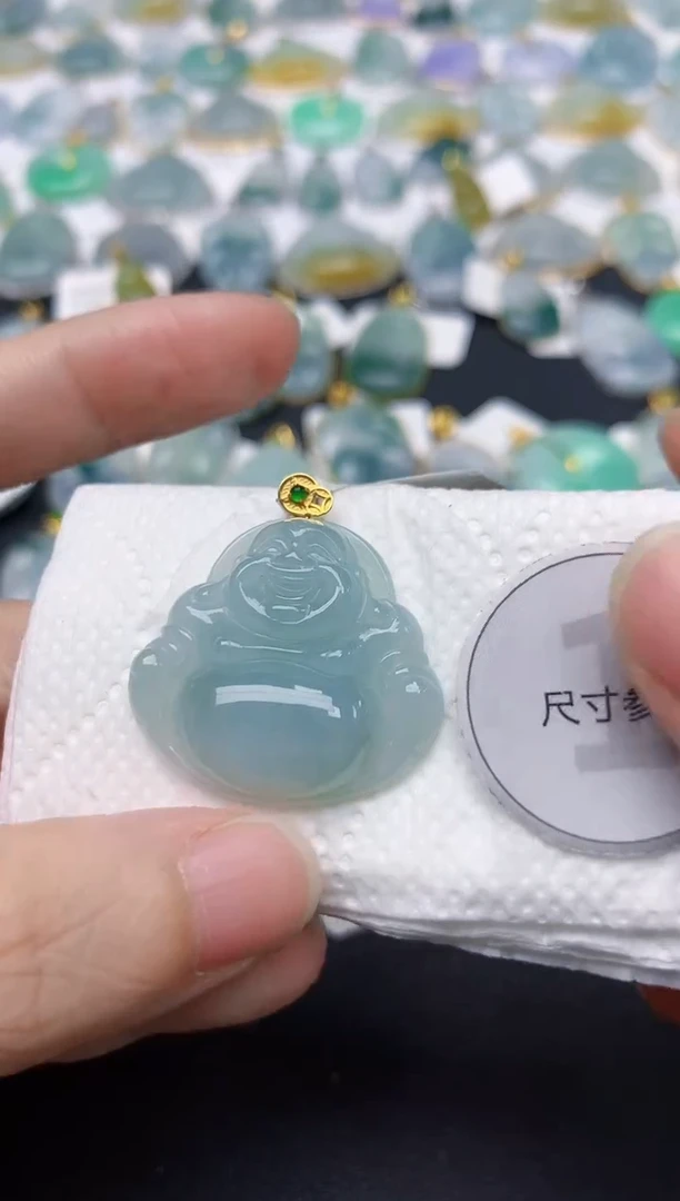 翡翠18K金镶嵌颈饰天然缅甸A货翡翠