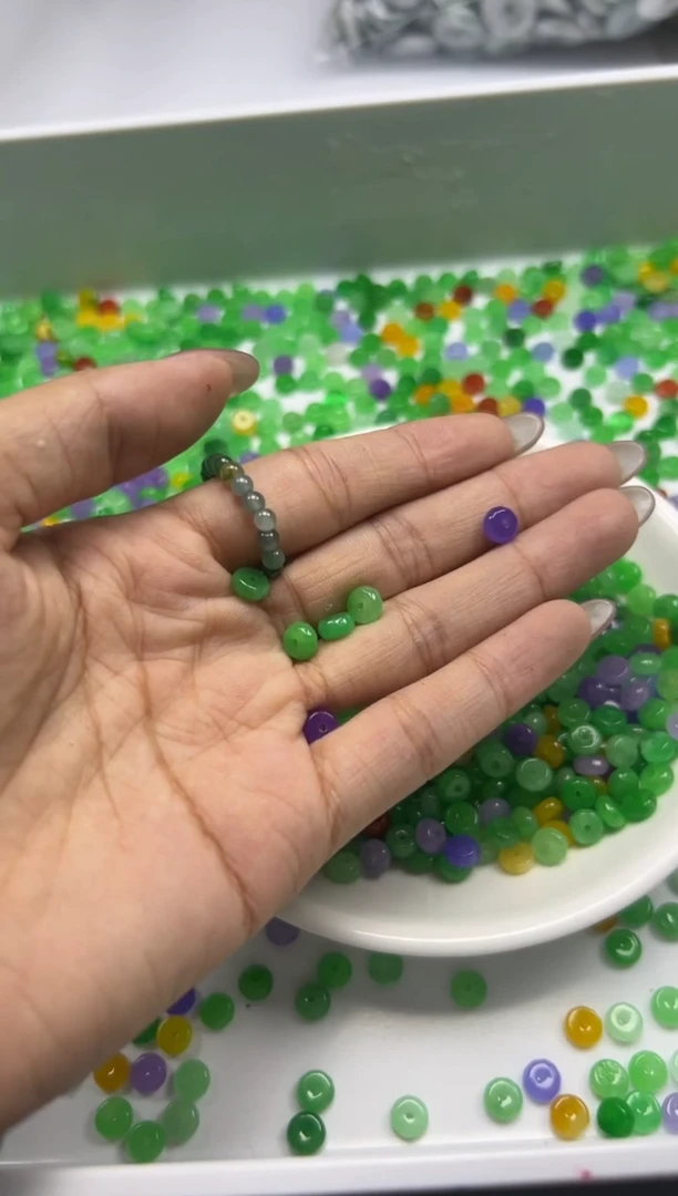 翡翠未镶嵌颈饰 w1822翡翠三彩算盘6*3mm*30颗