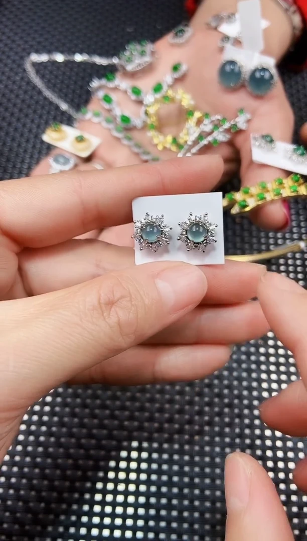 【闪购商品】翡翠耳饰未镶嵌11111111