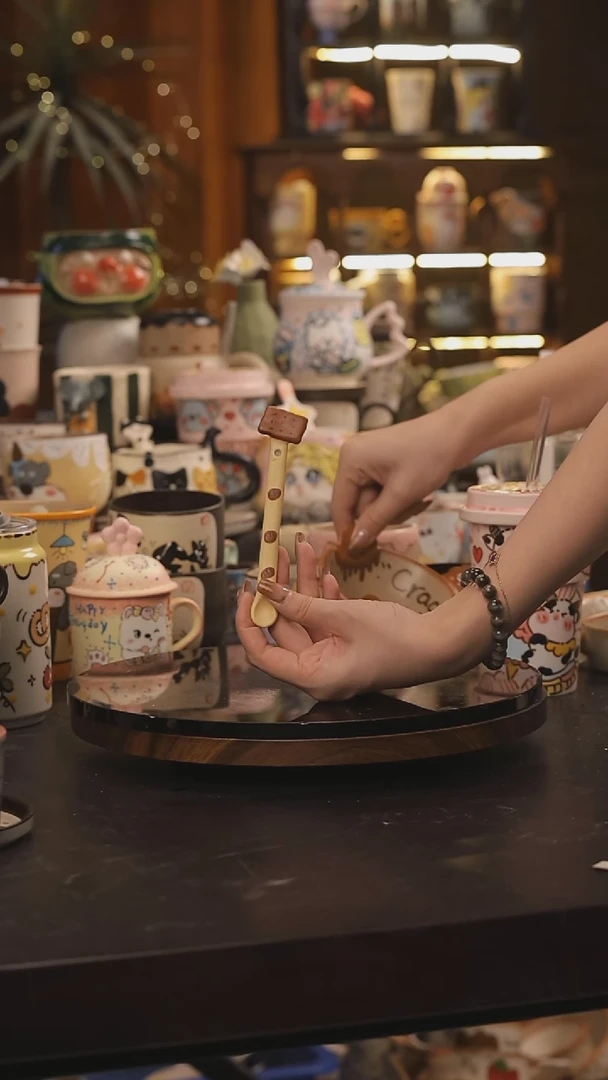 景德镇釉下彩绘设计师款式陶瓷