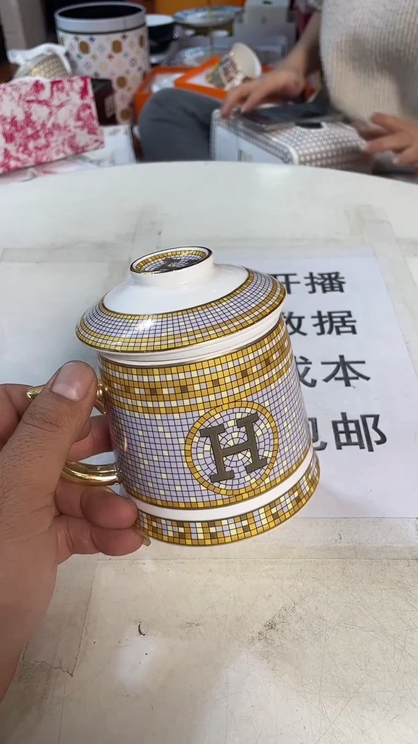 杯鸿辉家品牌瓷器，京东包邮！