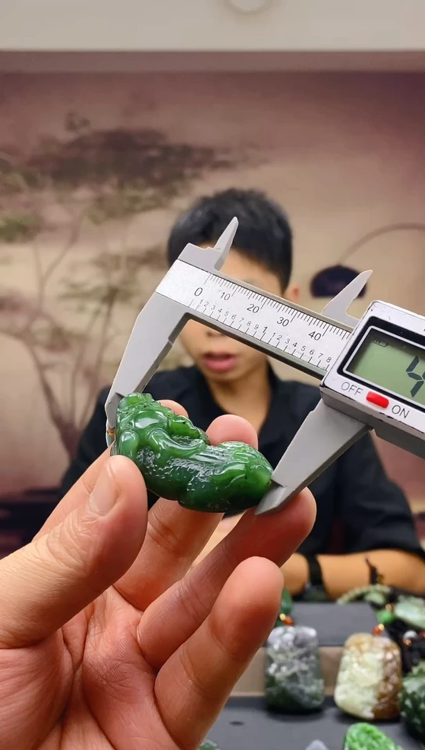 颈饰未镶嵌和田玉111