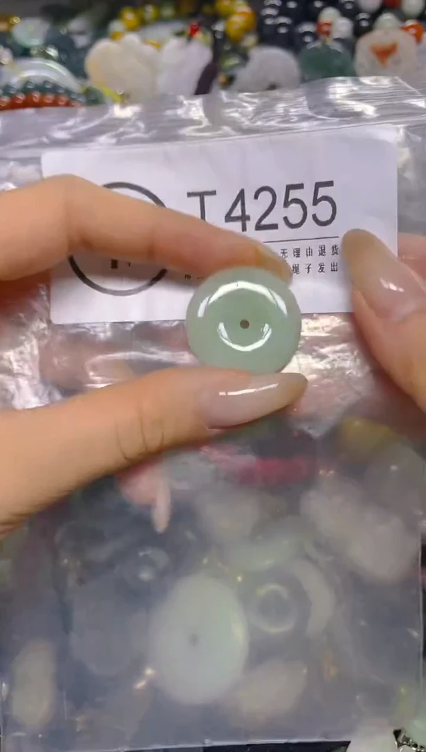 颈饰未镶嵌翡翠/ T /翡翠A货，一件也是批发价