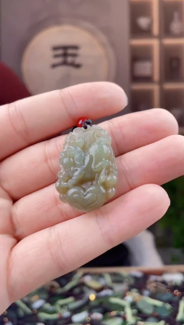 颈饰未镶嵌和田玉拍一发一，多样性发货