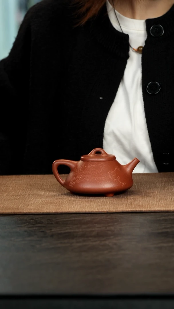 茶壶紫砂红降坡子冶石瓢刻绘梅200cc