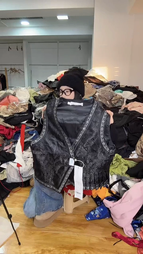 马甲       XL码      115-125斤