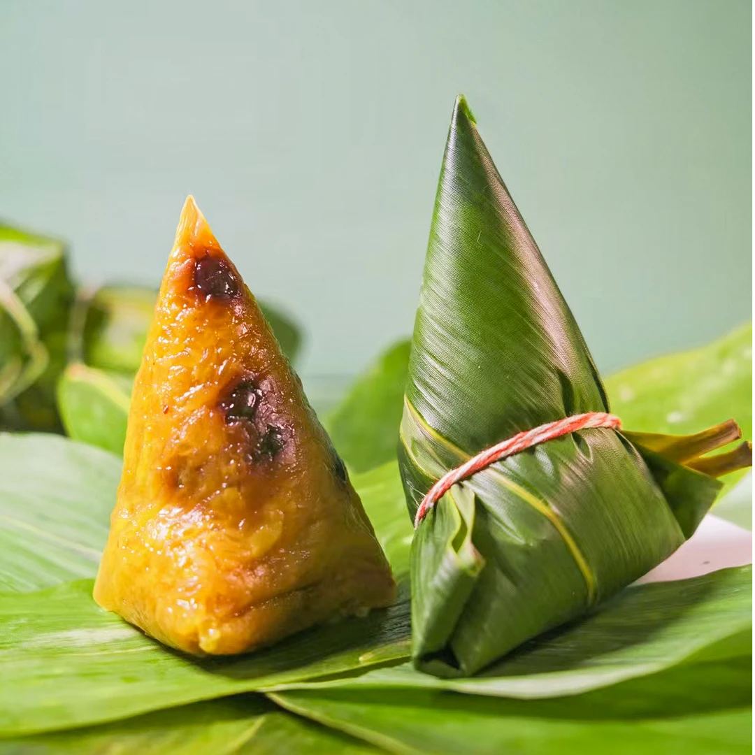 雪峰农家传统手工尖尖红豆粽