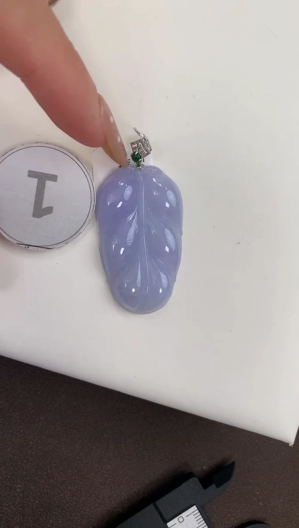 颈饰18K金镶嵌翡翠天然缅甸a货翡翠