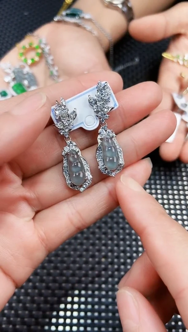 【闪购商品】翡翠耳饰未镶嵌111111111