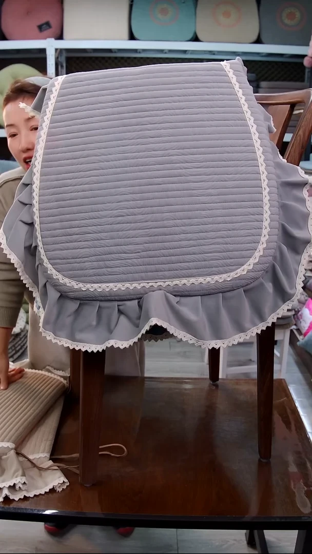 布细绒—横条：灰色8个