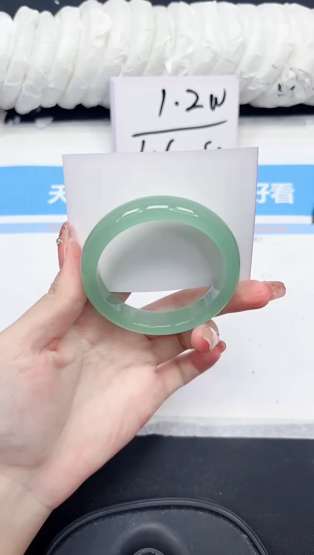 未镶嵌手镯石英质玉218-56