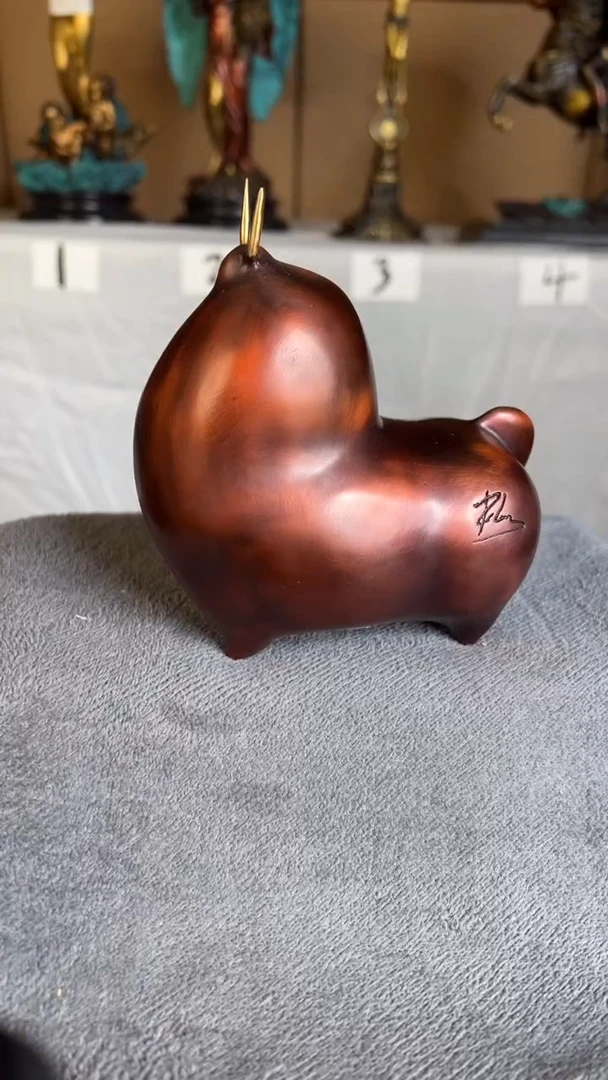 精铜材质精美雕塑