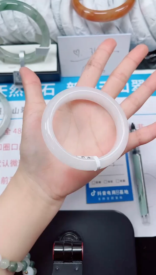 未镶嵌手镯石英质玉48-55/56