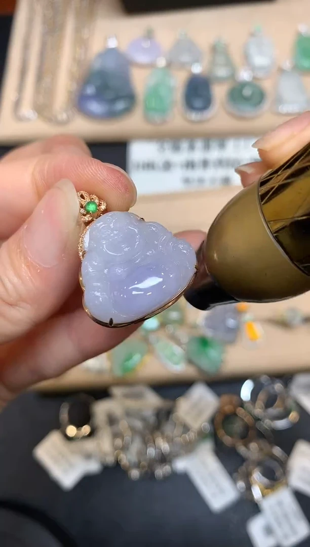 【闪购商品】翡翠颈饰18K金镶嵌佛公【无服务费】