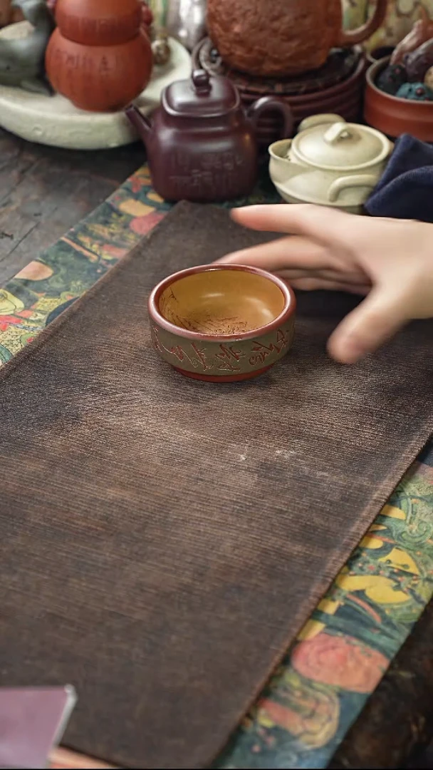 粉浆刻绘建筑普洱杯