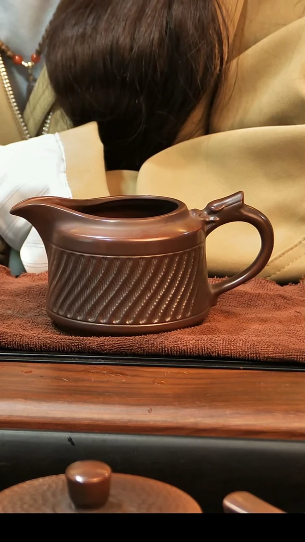 00325紫陶跳刀公道杯210ml