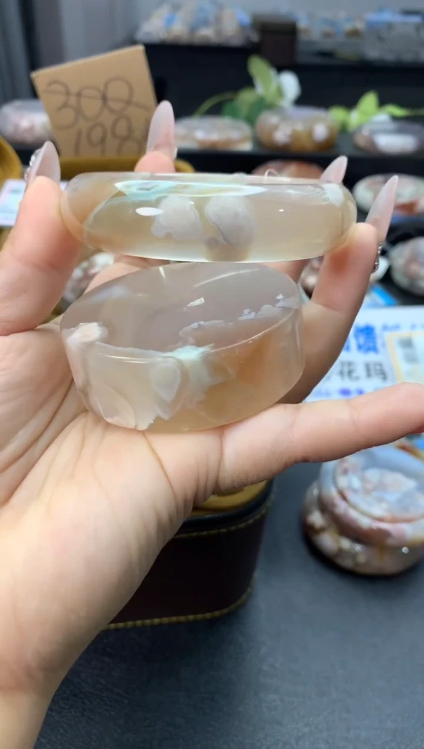未镶嵌手镯石英质玉（61-62圈口）赠送镯心