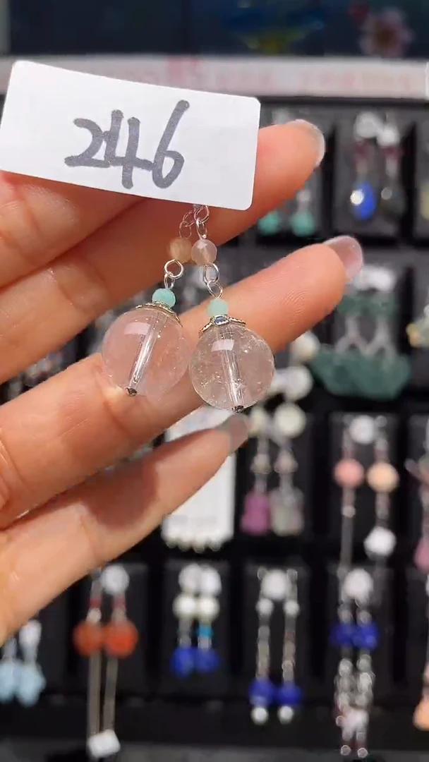 未镶嵌耳饰水晶喜欢拍