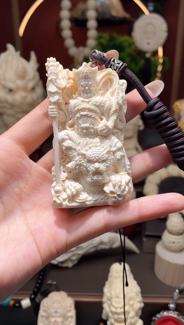 【闪购商品】菩提根/象牙果吊坠【重工版】财宝天王