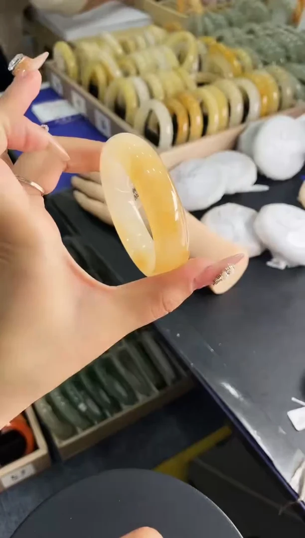 未镶嵌手镯石英质玉z32-HHB54+