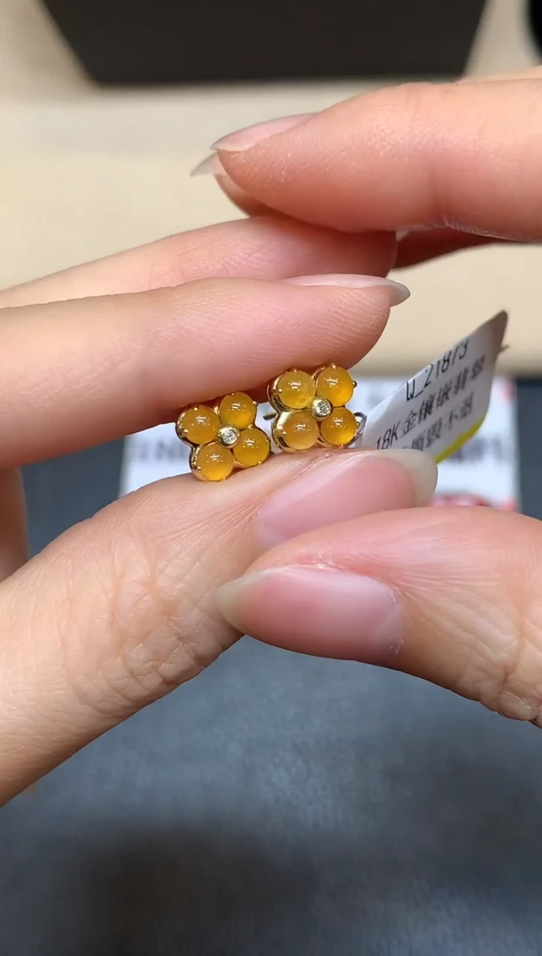 18K金镶嵌翡翠耳饰【无鉴赏期】蛋面【无服务费