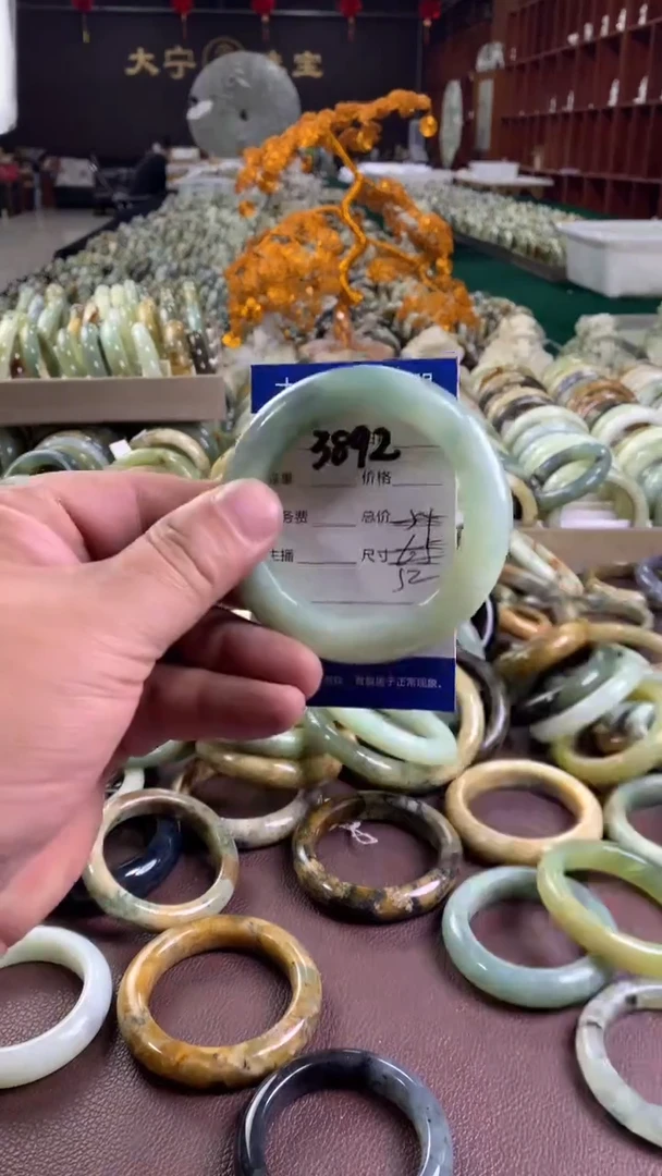 未镶嵌蛇纹石玉手镯3892