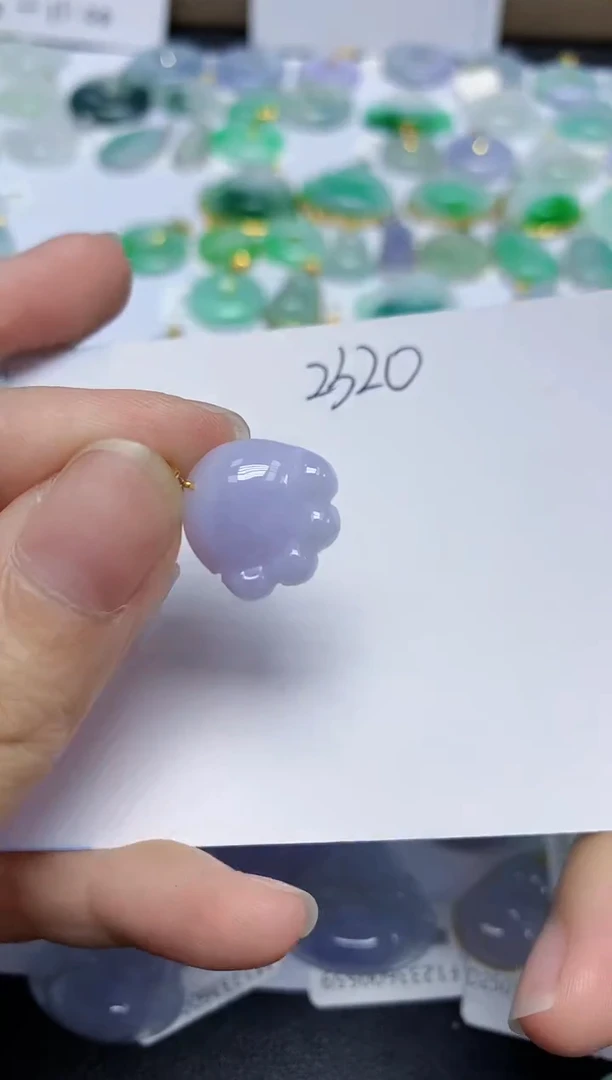 翡翠18K金镶嵌颈饰11111111111