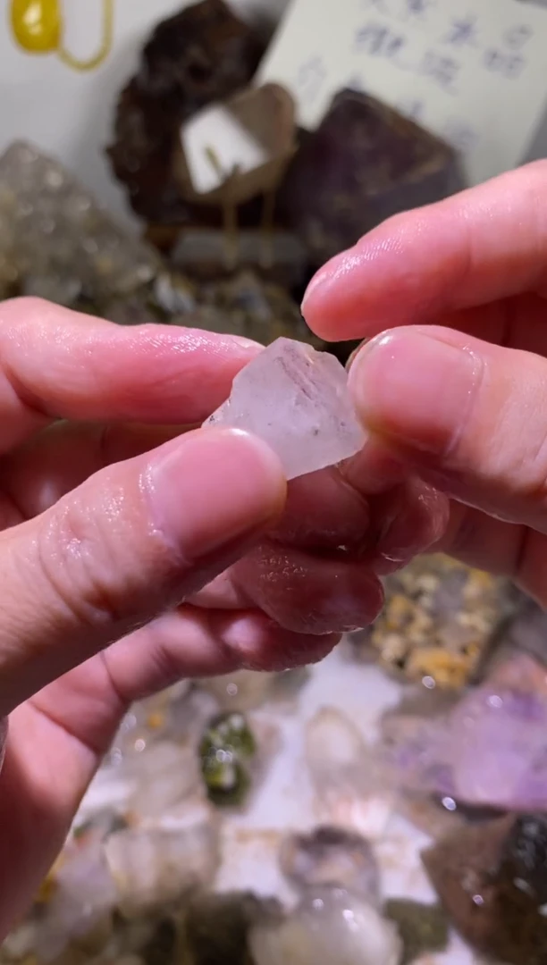 未镶嵌珠宝半成品水晶82号四川超七花园水晶