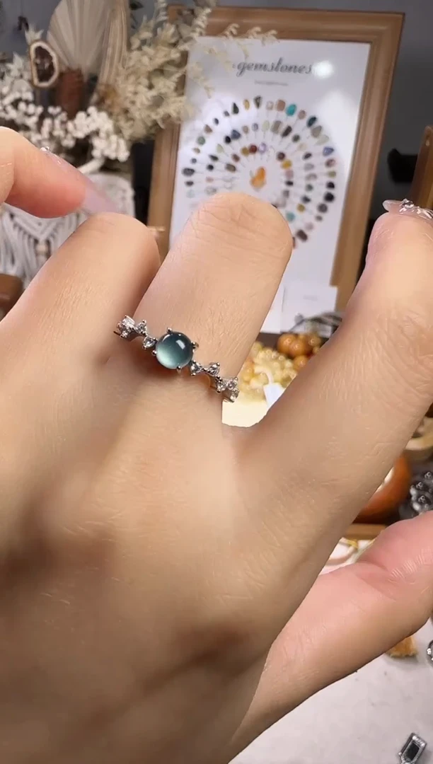 天然辰砂翡翠戒指