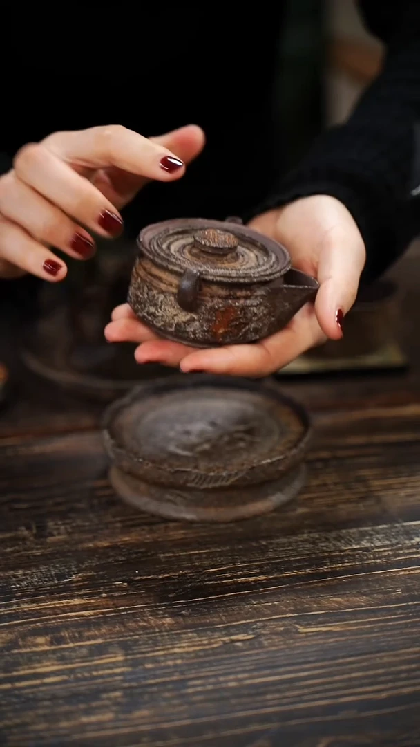 全手工制作  原矿紫砂古钱币宝瓶100cc