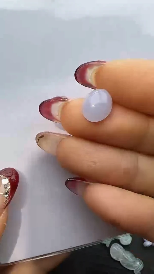 【闪购商品】翡翠颈饰未镶嵌蛋面