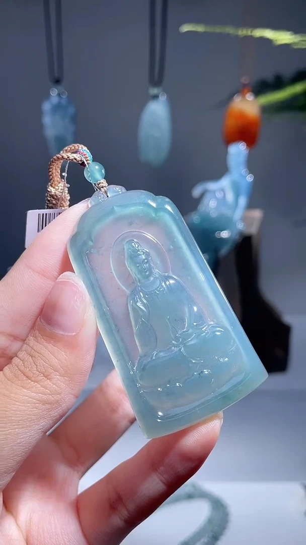 颈饰未镶嵌翡翠观音