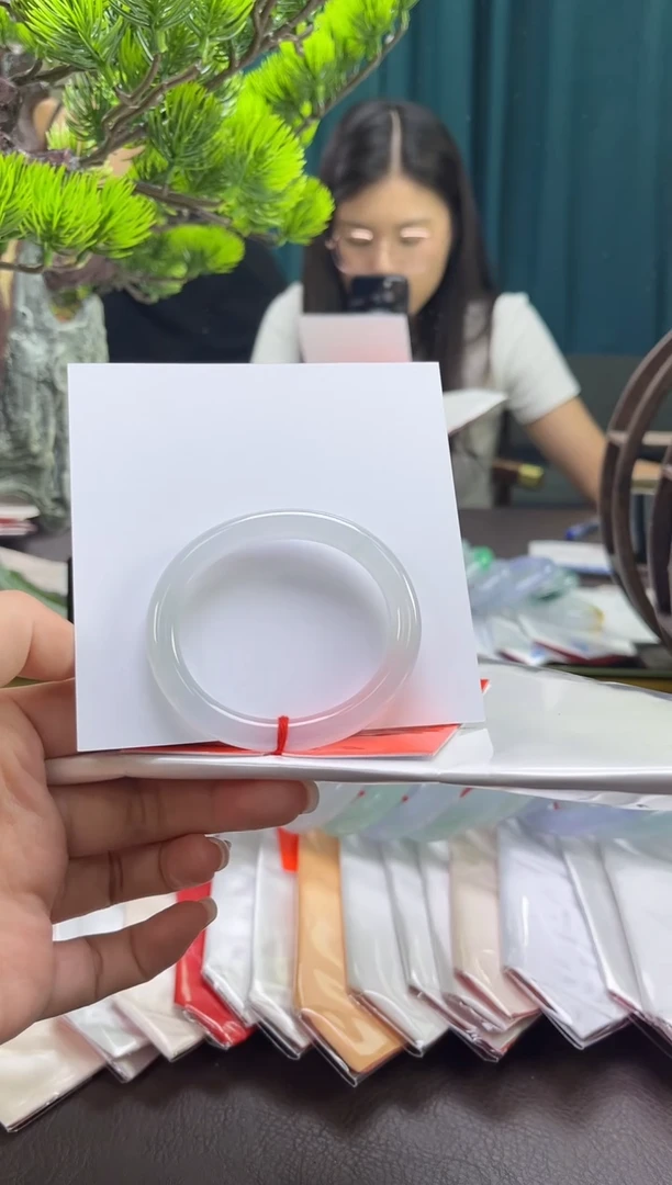 未镶嵌手镯翡翠(有鉴赏期)30