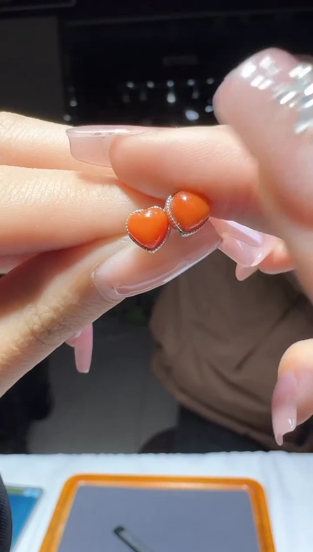 【闪购商品】南红玛瑙耳饰银S925镶嵌多样性发一件 404