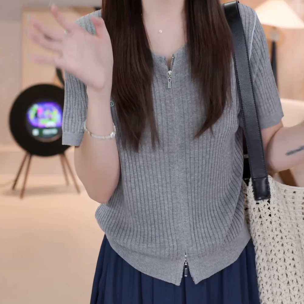 时尚新款休闲慵懒风小个子双开拉链小标针织衫女夏季短袖上衣